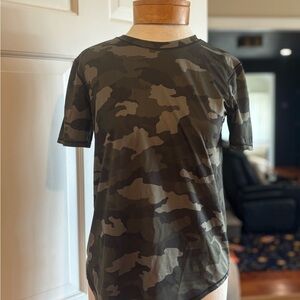 lululemon athletica Camouflage Short Sleeve Tee
